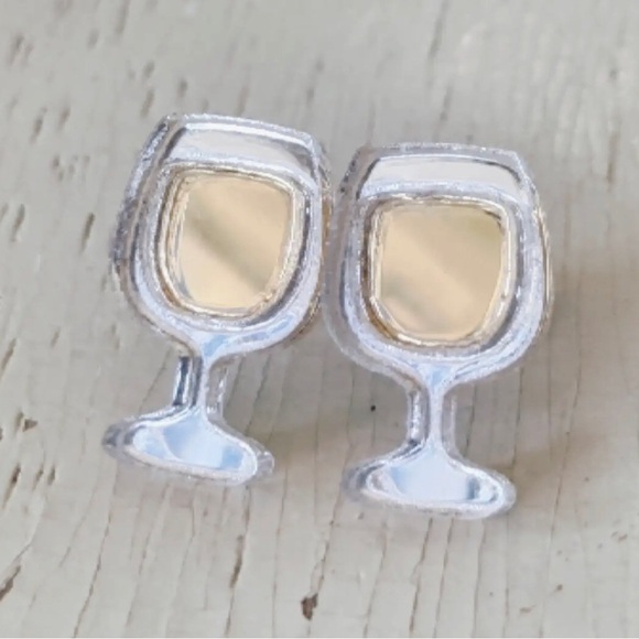 New Handmade Wineglass Studs in White - Picture 7 of 7